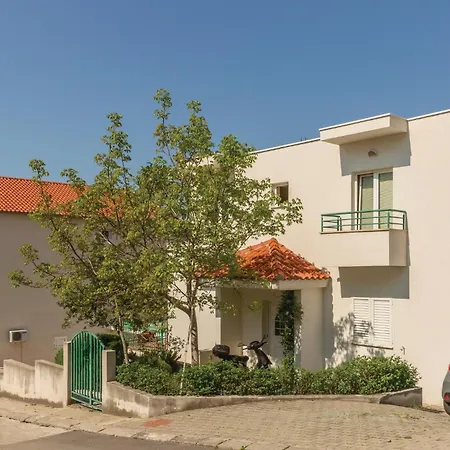 Awesome In With Kitchen Apartment